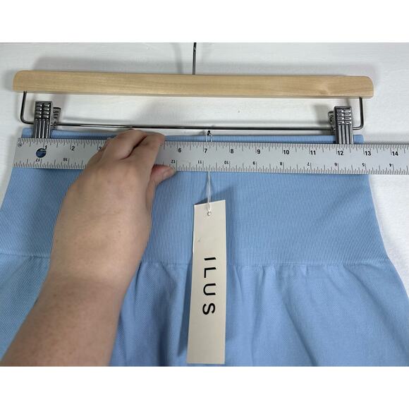 Ilus Label Seamlux Intensify Biker Shorts XL NWT - Picture 6 of 8